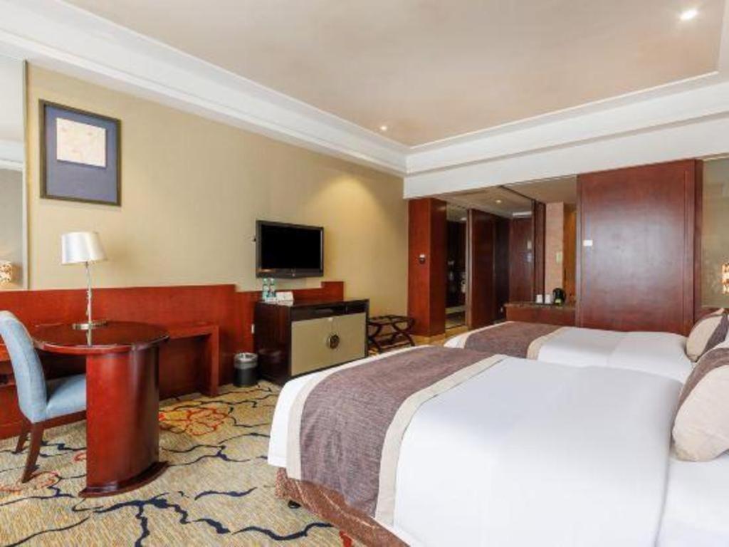 Eurasia International Hotel Ντονγκουάν Εξωτερικό φωτογραφία