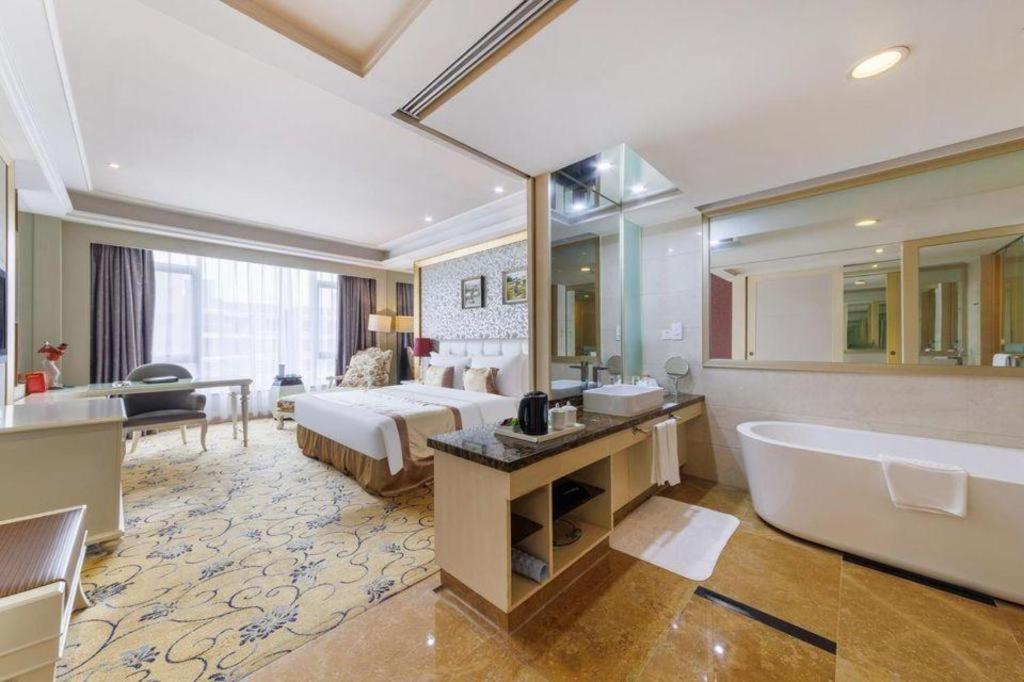 Eurasia International Hotel Ντονγκουάν Εξωτερικό φωτογραφία