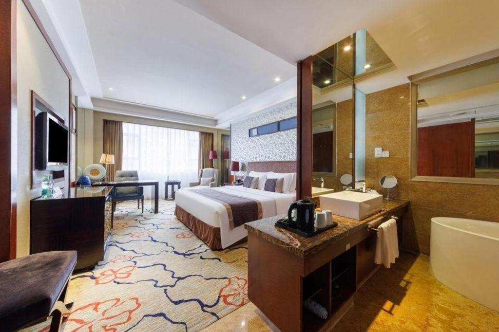 Eurasia International Hotel Ντονγκουάν Εξωτερικό φωτογραφία